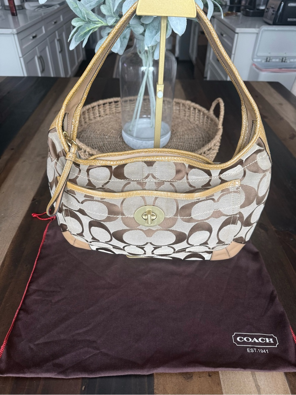 Vintage Coach Ergo Hobo Shoulder Bag With Gold Turnkey Lock with Dustbag